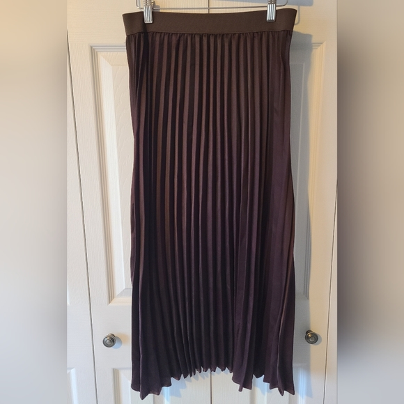 Midi Brown Pleated Skirt - Picture 3 of 10